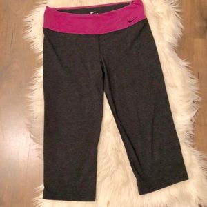 Nike Dri-Fit cropped legging pants size Large